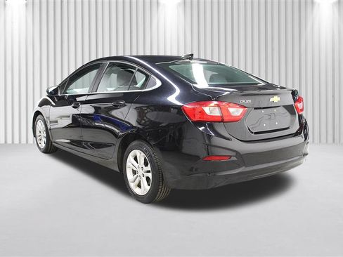 Used 2019 Chevrolet Cruze LT FWD image 5