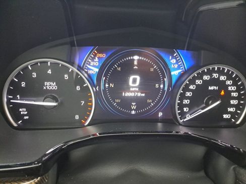 Used 2017 Cadillac XT5 Platinum image 25