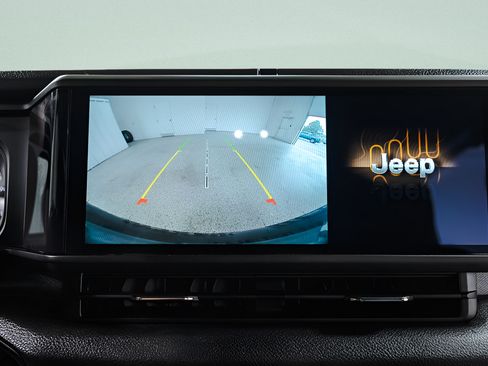 Used 2024 Jeep Wrangler Unlimited Sport AWD/4WD image 16