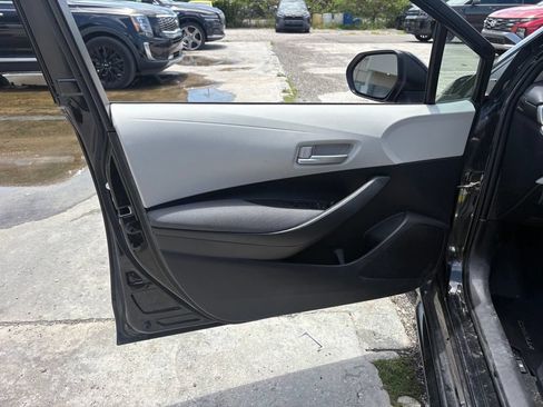 Used 2020 Toyota Corolla LE FWD image 10