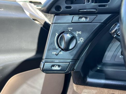 Used 1994 Chevrolet Corvette Coupe RWD image 25
