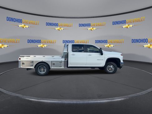 New 2026 Chevrolet Silverado 3500 LT w/ Convenience Package image 9