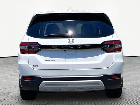 Used 2025 Honda Pilot EX-L image 7