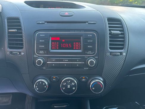 Used 2015 Kia Forte Koup EX FWD image 19