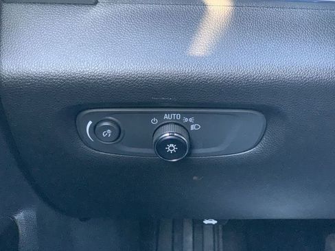 Certified 2023 Chevrolet Traverse LT FWD image 15