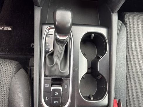 Used 2020 Hyundai Santa Fe SE image 25