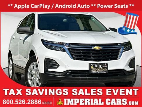 Used 2022 Chevrolet Equinox LS w/ LS Convenience Package AWD/4WD image 1
