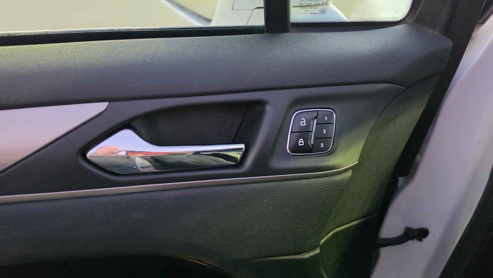 Used 2016 Lincoln MKC Premiere FWD image 23