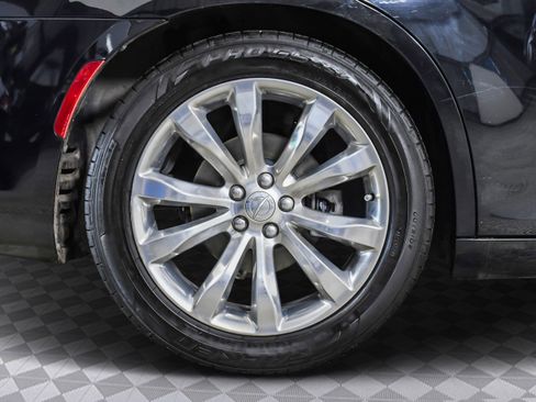 Used 2019 Chrysler 300 Touring L w/ Quick Order Package 22F RWD image 35