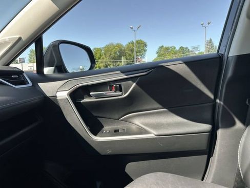 Used 2021 Toyota RAV4 XLE Premium AWD/4WD image 46
