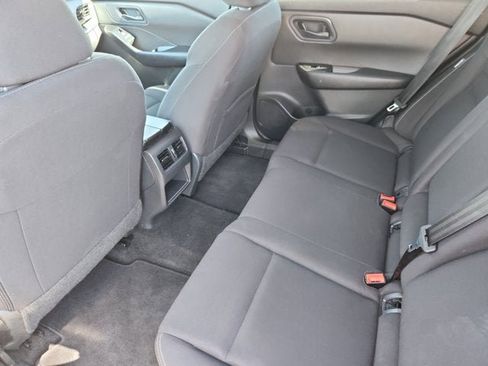 Used 2024 Nissan Rogue S image 13