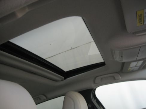 Used 2021 MAZDA CX-30 AWD 2.5 S w/ Preferred Package image 3