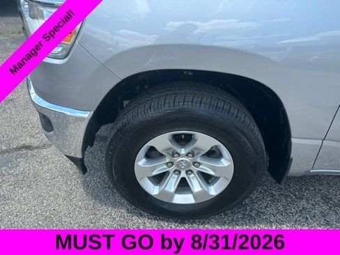 Used 2024 RAM 1500 Laramie AWD/4WD image 10