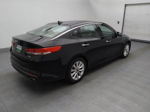 Used 2017 Kia Optima EX w/ Premium Package FWD image 9