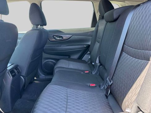 Used 2020 Nissan Rogue SV AWD/4WD image 10