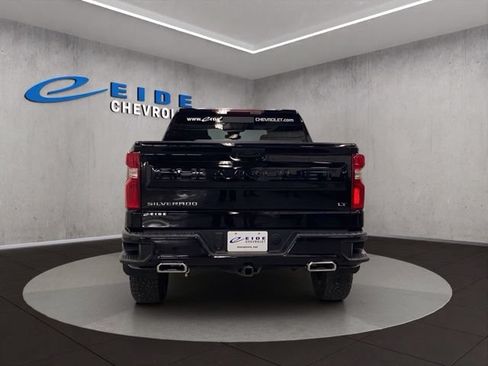 Used 2023 Chevrolet Silverado 1500 LT Trail Boss w/ LT Trail Boss Premium Package AWD/4WD image 13
