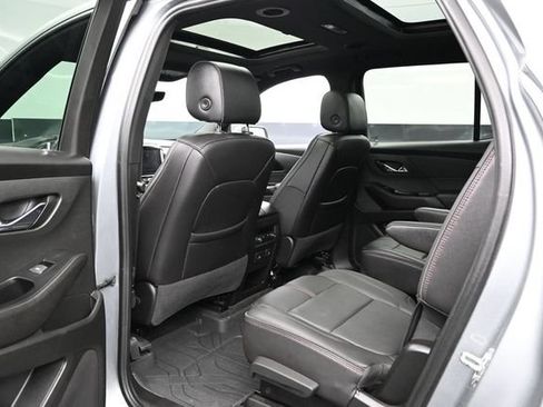 Used 2023 Chevrolet Traverse RS w/ LPO, Floor Liner Package AWD/4WD image 22