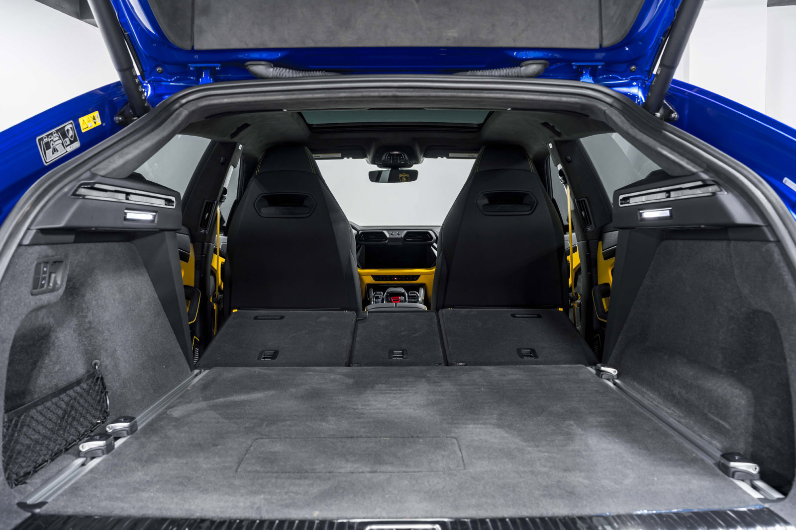 Used 2025 Lamborghini Urus SE AWD/4WD image 63