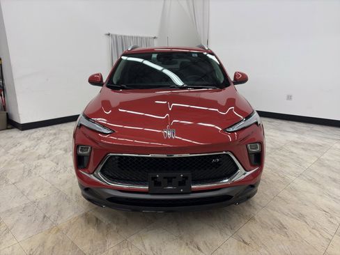 Used 2024 Buick Encore GX Sport Touring image 2