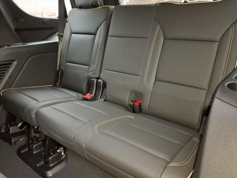 New 2026 GMC Yukon Elevation image 12