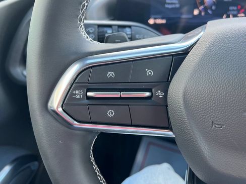 New 2027 Chevrolet Traverse LT FWD image 16
