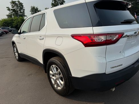 Used 2018 Chevrolet Traverse LS FWD image 10
