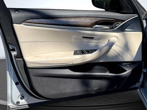 Used 2017 BMW 540i image 23