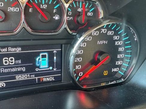 Used 2018 GMC Sierra 1500 SLT image 16