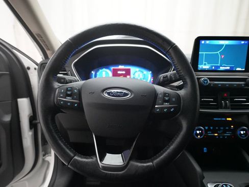 Used 2020 Ford Escape Titanium AWD/4WD image 4