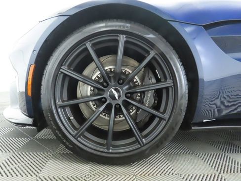 Used 2020 Aston Martin V8 Vantage Coupe image 27