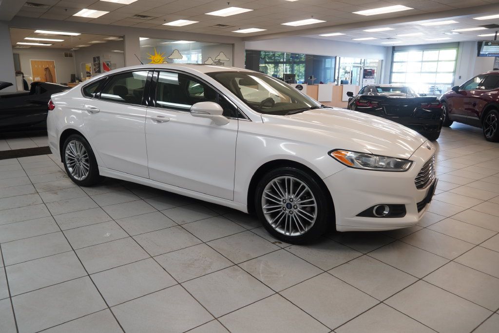 Used 2014 Ford Fusion SE w/ Equipment Group 202A FWD image 8
