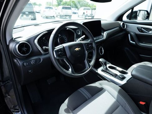 Used 2025 Chevrolet Blazer LT AWD/4WD image 21