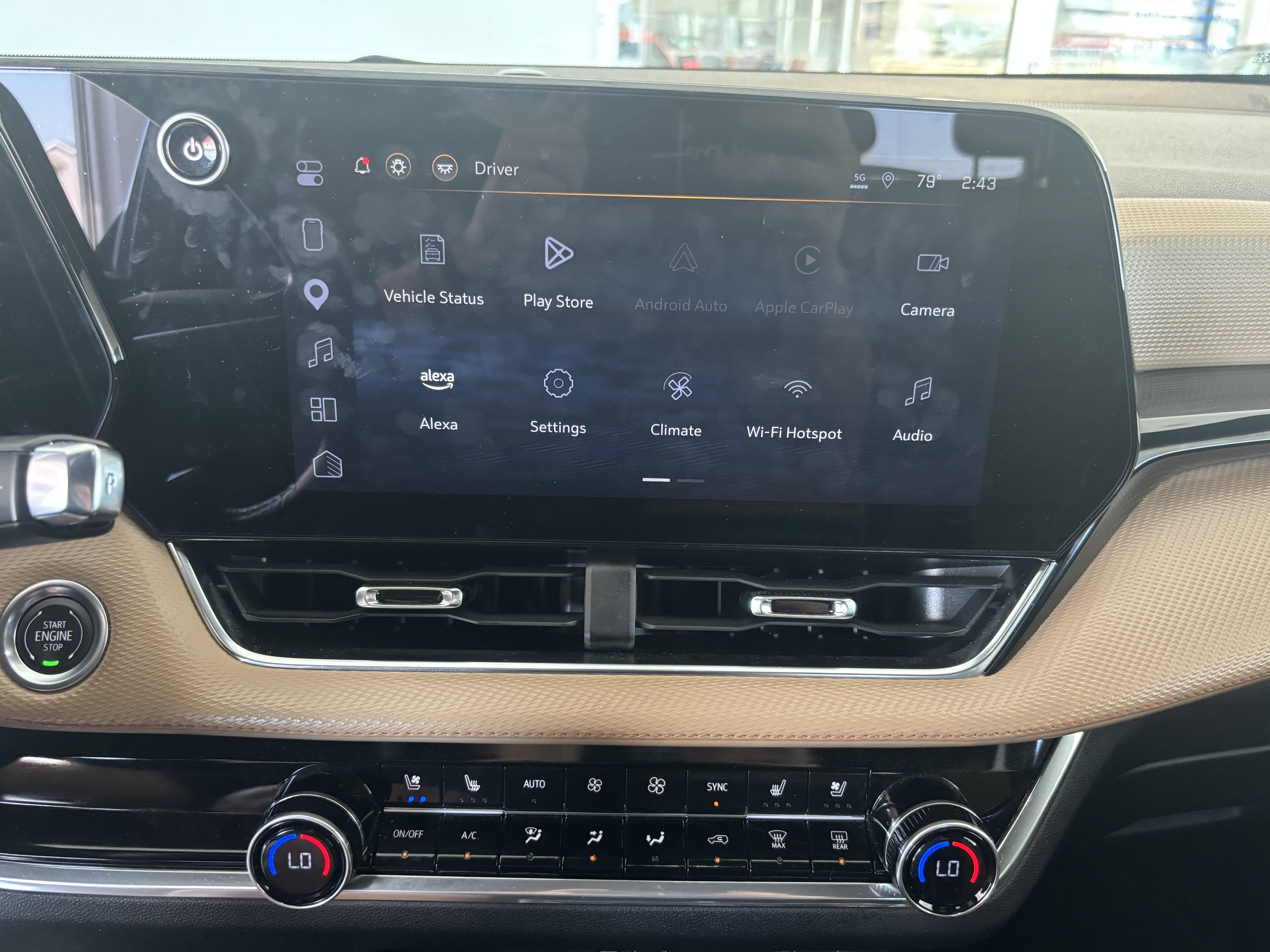 Used 2025 Chevrolet Equinox ACTIV w/ Safety and Technology Package AWD/4WD image 14