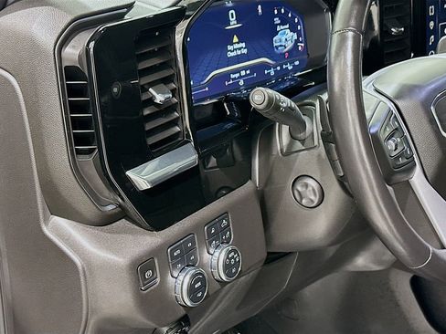 Used 2023 GMC Sierra 1500 SLT AWD/4WD image 10
