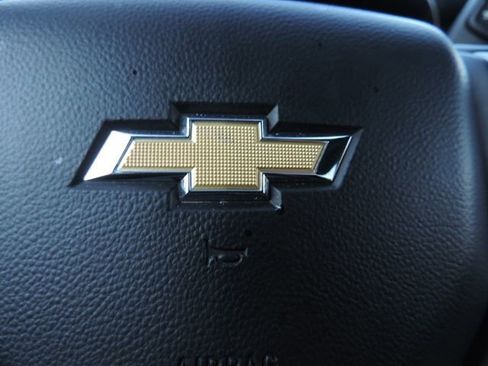 Certified 2025 Chevrolet Silverado 1500 LT image 26