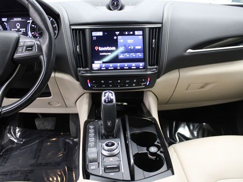 Used 2022 Maserati Levante GT image 25