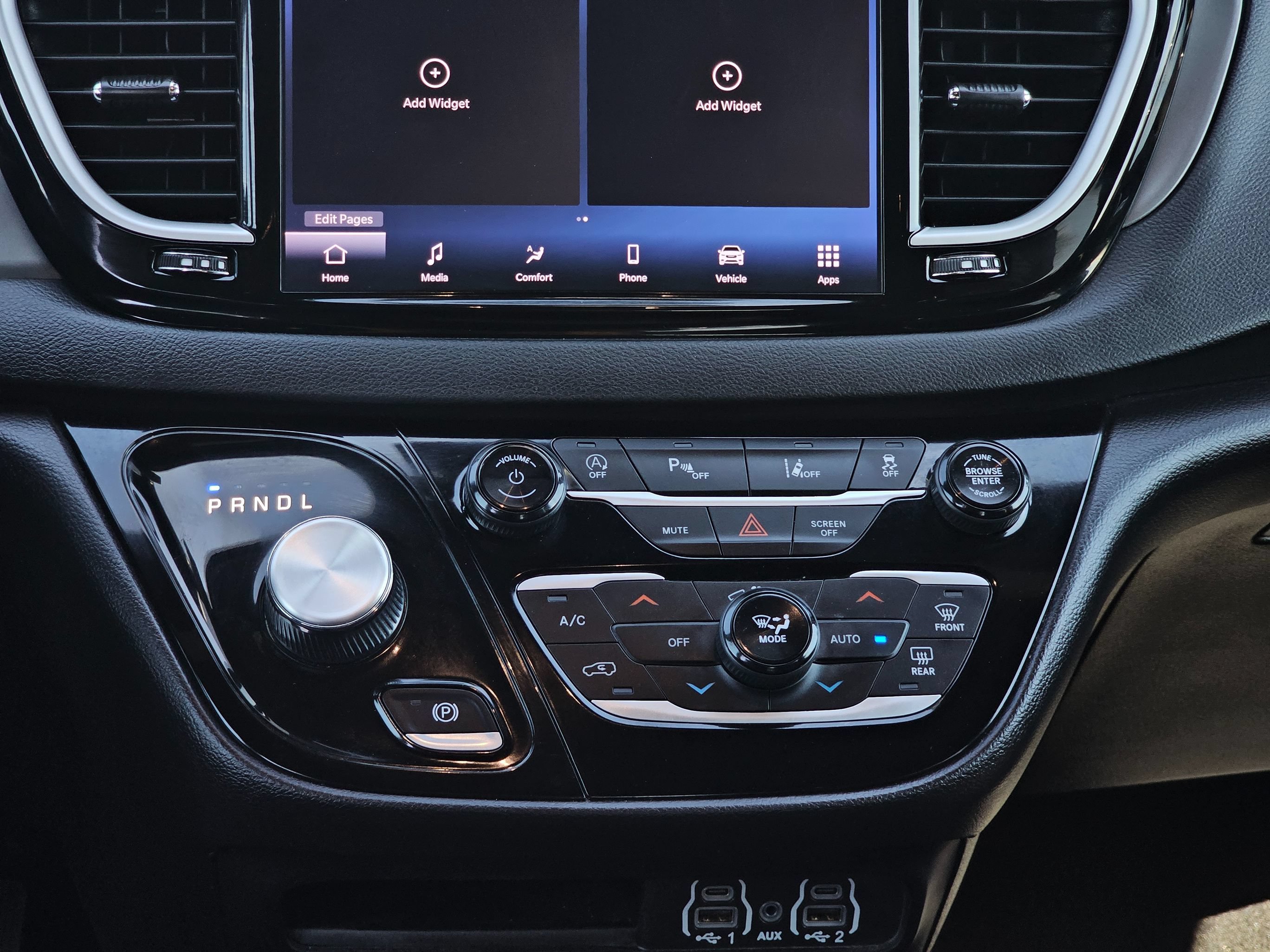 Used 2025 Chrysler Pacifica Select FWD image 28