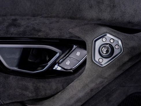 Used 2024 Lamborghini Huracan Sterrato image 52