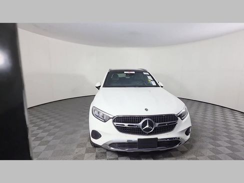 Used 2024 Mercedes-Benz GLC 300 image 53