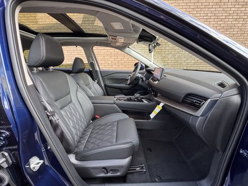 New 2026 Nissan Rogue Platinum w/ Platinum Premium Package AWD/4WD image 9