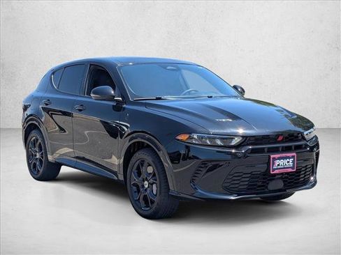 Used 2024 Dodge Hornet R/T Plus w/ R/T Blacktop Package AWD/4WD image 3