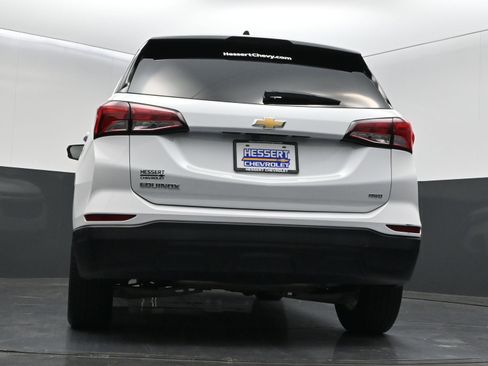 Used 2022 Chevrolet Equinox LS w/ LS Convenience Package AWD/4WD image 37