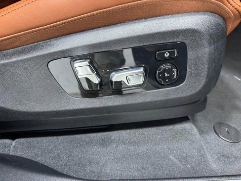 New 2026 BMW X5 xDrive50e w/ Executive Package image 21