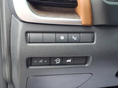 Certified 2024 Nissan Rogue Platinum w/ Platinum Premium Package AWD/4WD image 19