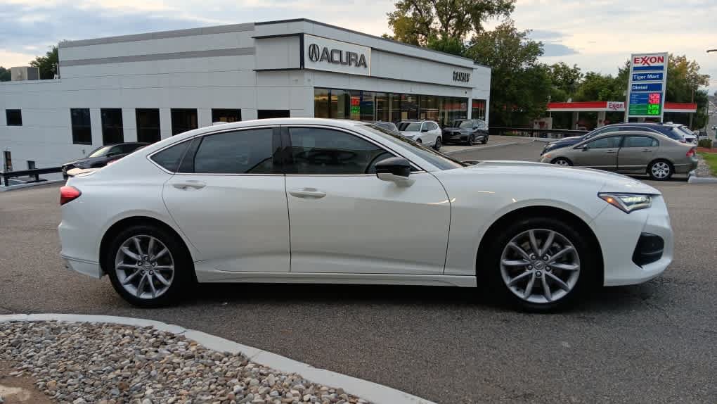 Used 2023 Acura TLX FWD image 7