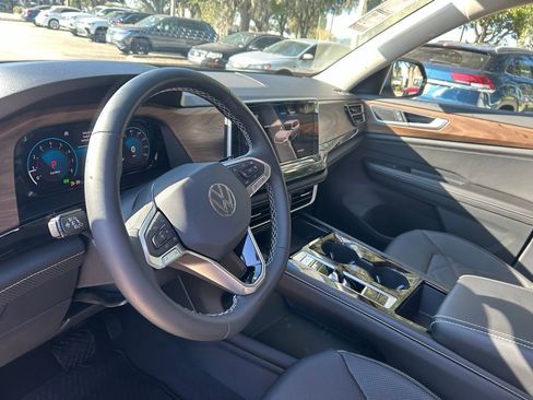 New 2026 Volkswagen Atlas SE image 10