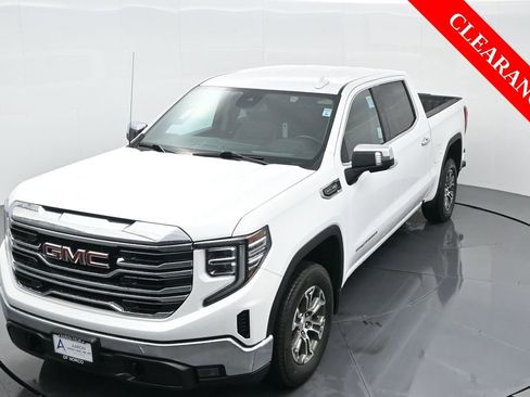 Used 2024 GMC Sierra 1500 SLT image 53