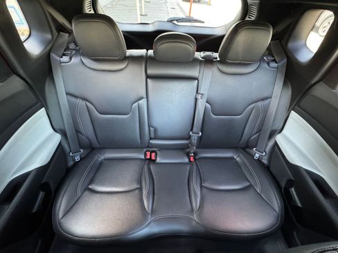 Used 2025 Jeep Compass Limited AWD/4WD image 39