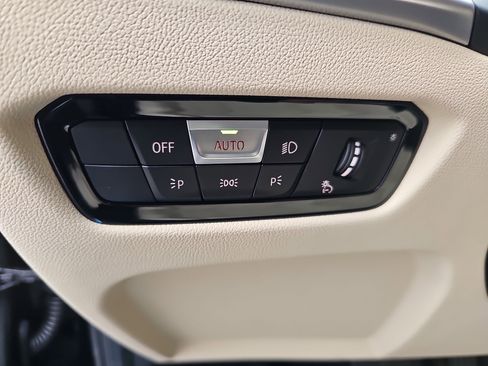 New 2026 BMW 330i Sedan w/ Premium Package image 27