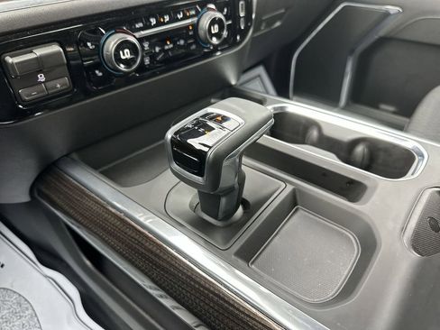 Used 2025 Chevrolet Silverado 1500 LT Trail Boss AWD/4WD image 20
